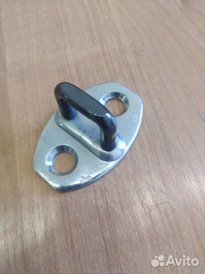 Ответная часть замка двери Volkswagen Passat B5+