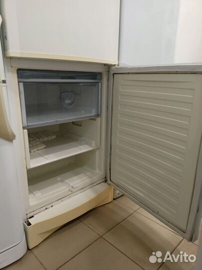 Холодильник Vestfrost SW 350 M