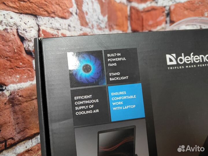 Охлаждающая подставка для ноутбука 17.3