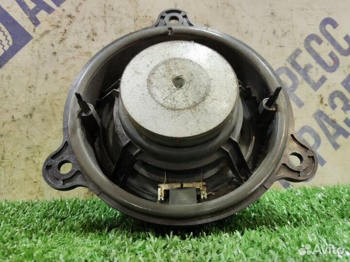 Динамик задний левый Renault Fluence седан 1.6