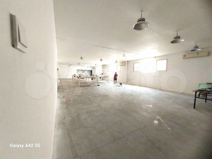 Склад, 655 м²