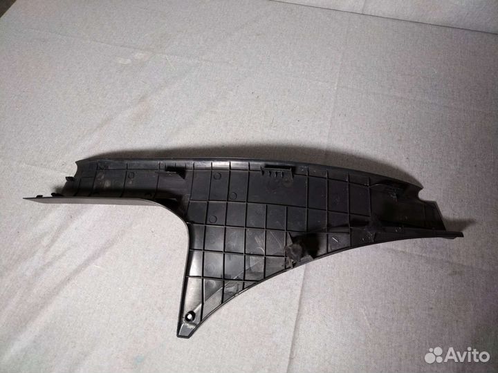 Накладка порога задняя левая Toyota camry 70