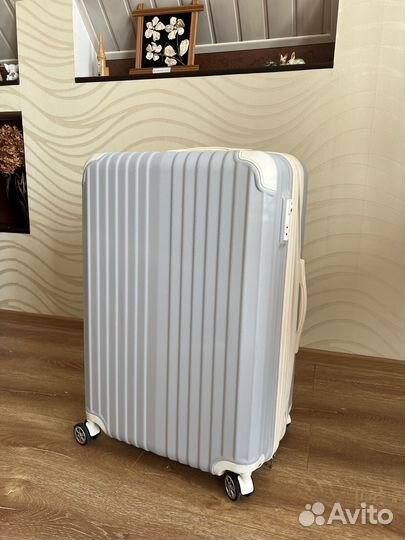 Чемодан большой с расширением; Legend Walker