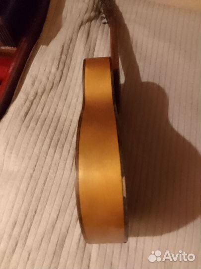 Акустическая гитара