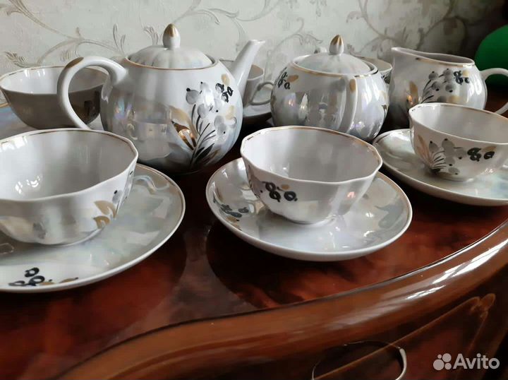 Бидон, сервиз, сахарница, чайник