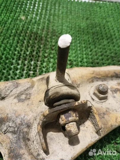 Рычаг передний левый Mazda 323 BA 1996