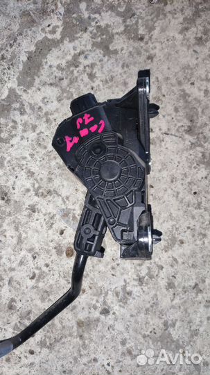 Педаль газа на Тойоту Камри 70. 17-23