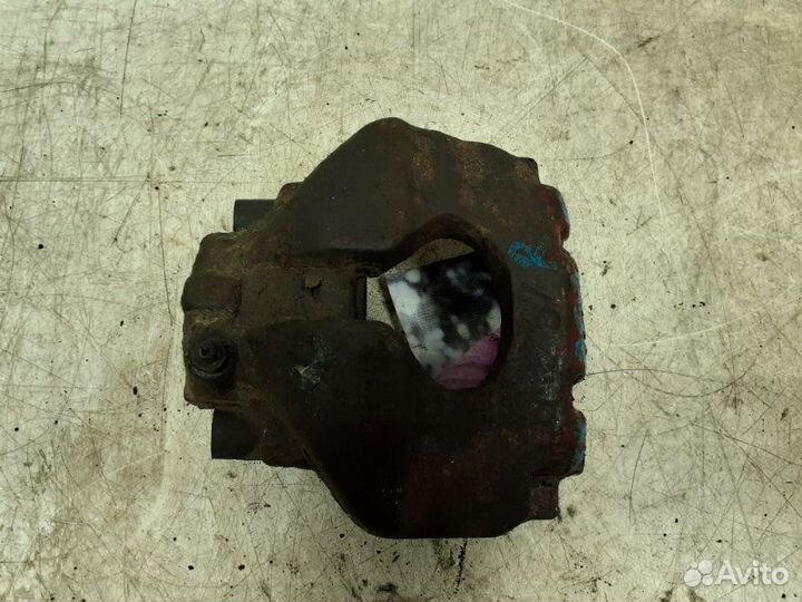 Суппорт тормозной передний правый Volkswagen