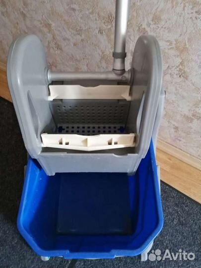 Ведро с тележкой и отжимом