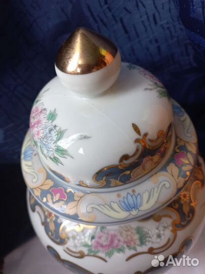 Чайница, ваза с крышкой, большая