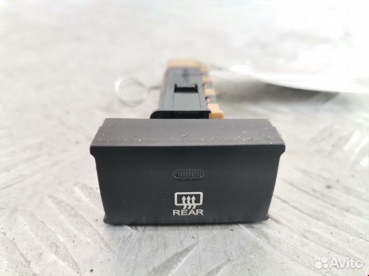 Кнопка обогрева заднего стекла Hyundai Santa Fe