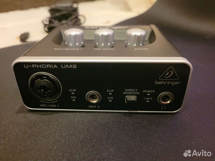 Звуковая карта behringer um2 и фантомное питание