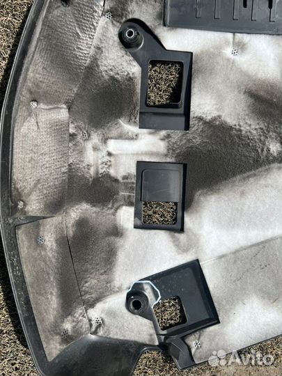 Декоративная крышка двс Toyota Land Cruiser Prado