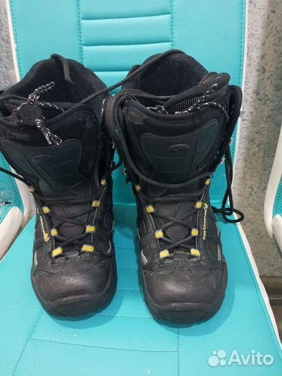 Сноубордические ботинки 42