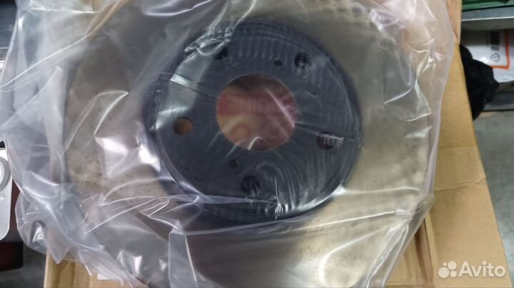 Диски тормозные передние