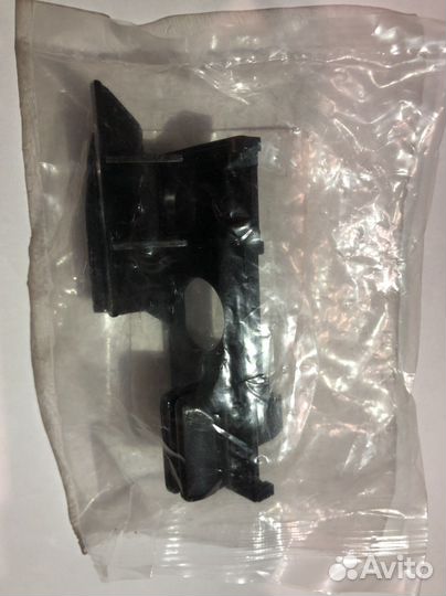 Кронштейн крепления переднего бампера Kia Rio