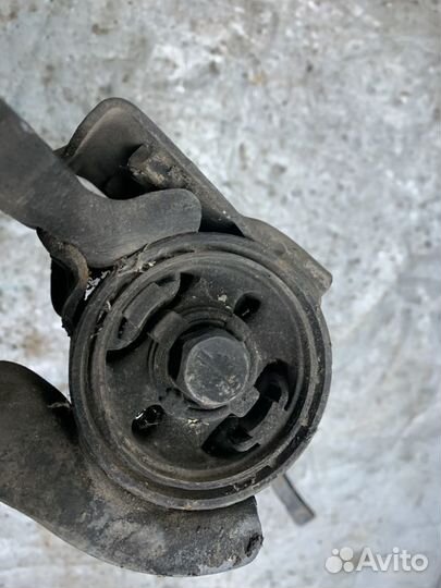 Рычаг передний правый Honda Cr-V 3