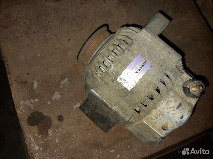 Генератор D15B honda partner EY6 (96-06г)