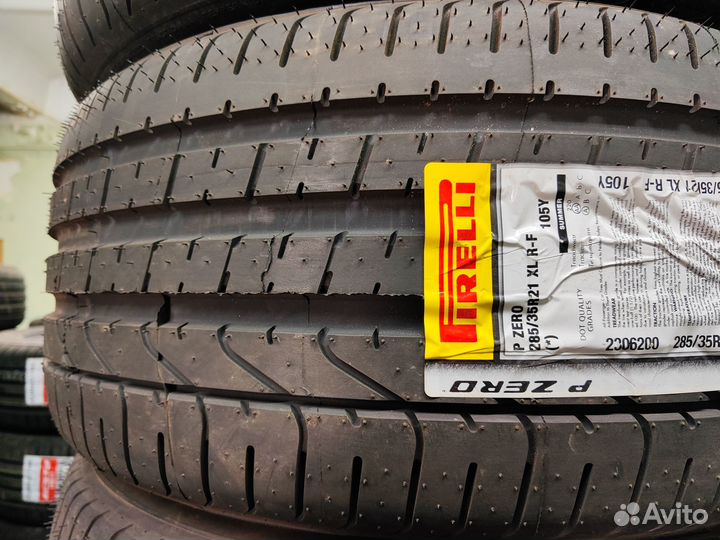 Pirelli P Zero 285/35 R21 и 325/30 R21 108Y