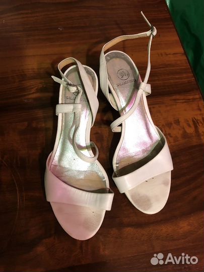 Босоножки женские salamander