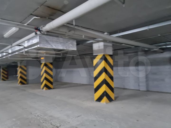 Машиноместо, 11 м²