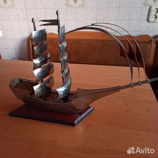 Парусник ручной работы