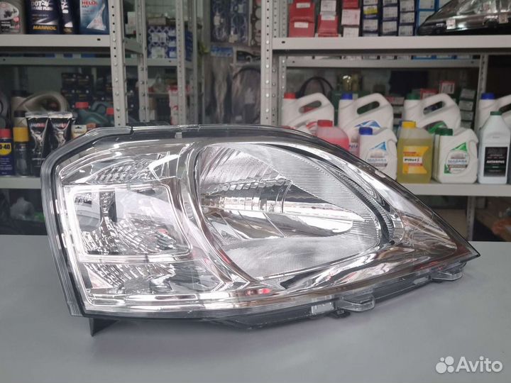 Фара передняя правая Renault Logan / LADA Largus