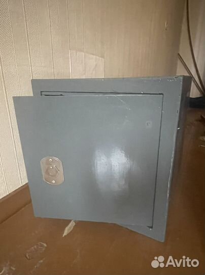 Шкаф металлический сейф