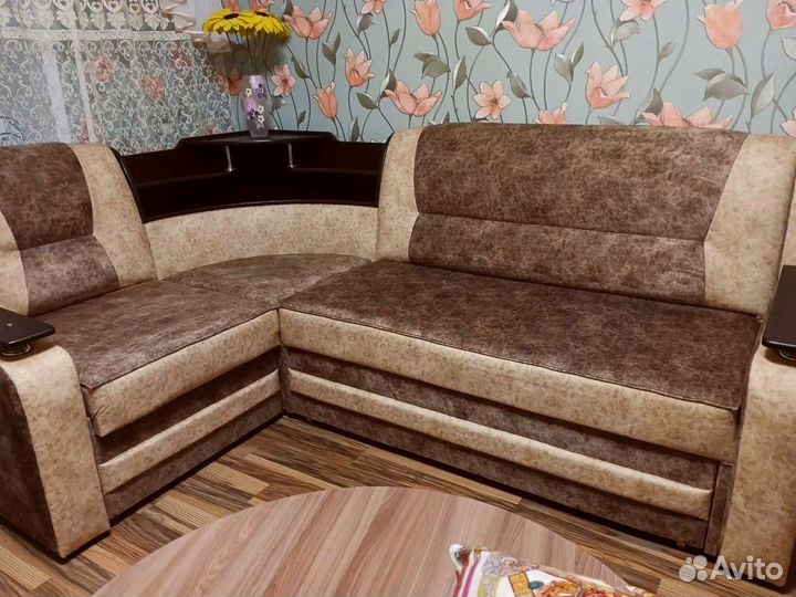 Диван угловой