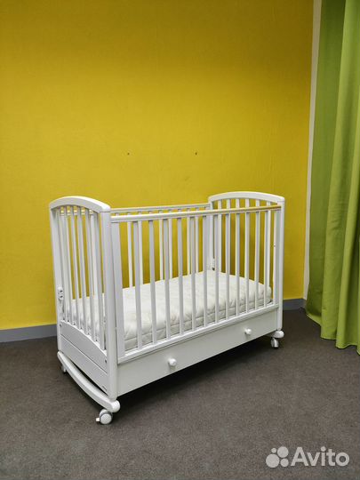 Детская кроватка-качалка Гандылян