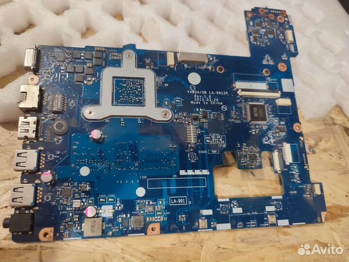 Материнская плата LA-9912P
