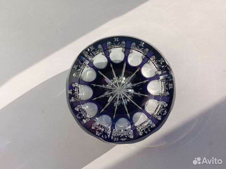 Стеклянная пепельница