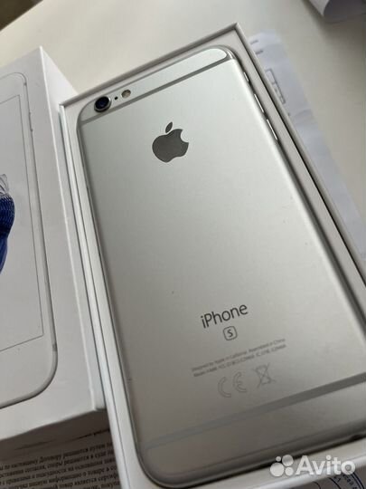 Телефон iPhone 6s
