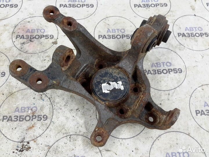 Кулак задний левый KIA Ceed ED