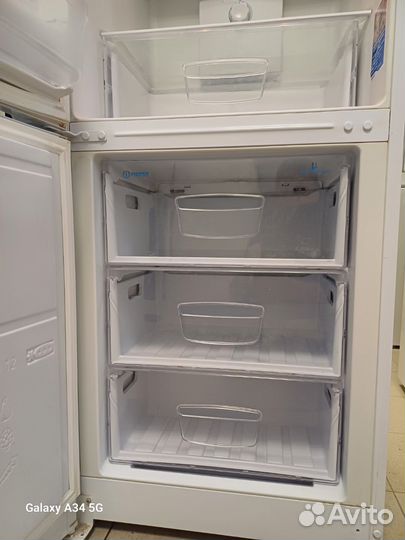 Холодильник indesit. No Frost. Доставка. Гарантия