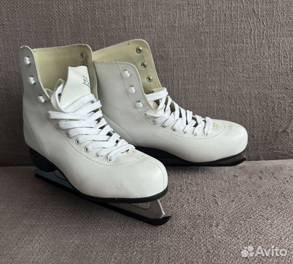 Коньки фигурные размер 41