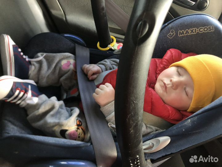 Автолюлька maxi cosi cabriofix синий