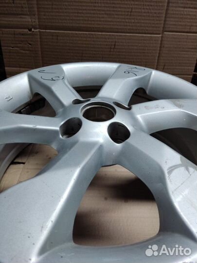 Диск колесный литой R16 Nissan Note E12