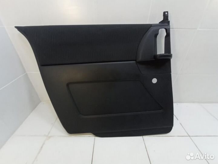 Обшивка двери задней левой Mazda Mazda5 5 CR 2005