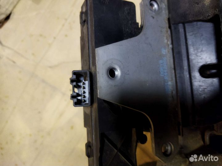 Замок багажника Ford Focus 2