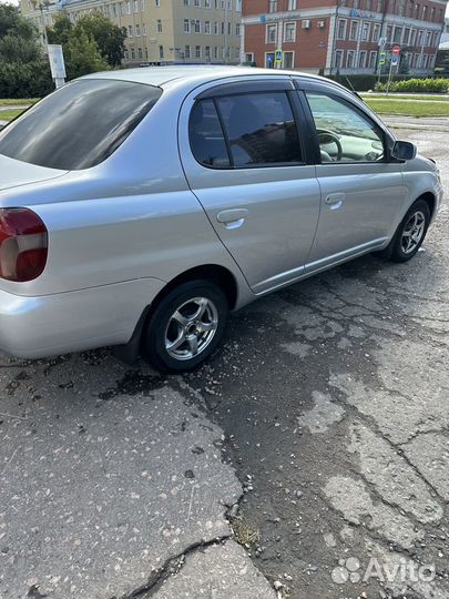 Toyota Platz 1.0 AT, 1999, 300 000 км