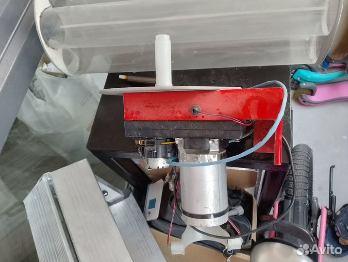 Узел выдачи стаканов