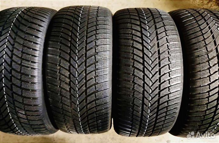 Bridgestone Blizzak LM-005 295/40 R21 111V
