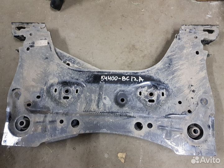 Подрамник Ниссан Микра K12 54400BC12A