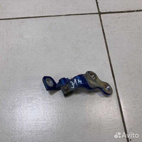 Петля двери задней левой нижняя Ford Focus 1 DNW