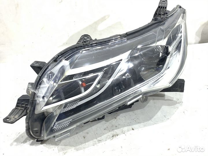 Передняя левая LED фара Mitsubishi Pajero Sport 3