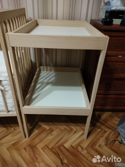 Детская кроватка + пеленальный стол