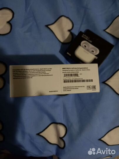 Беспроводные наушники apple airpods