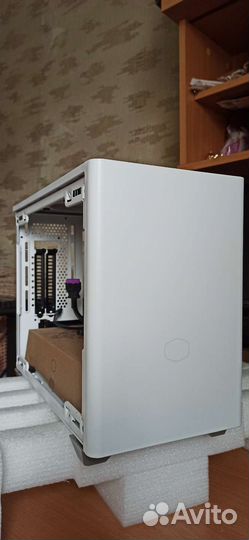 Cooler Master NR200P White Ginzzu CL145 Zalman Z9