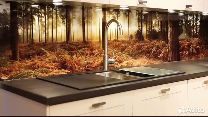 Стеклянный кухонный фартук